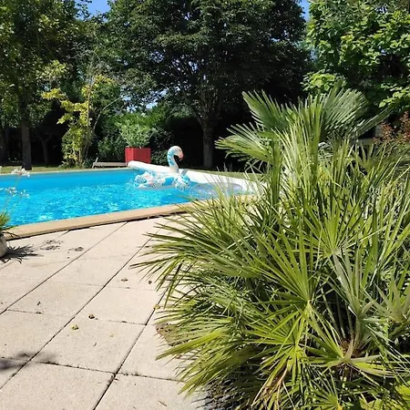 Agreable Maison Angevine Tierce Exterior photo