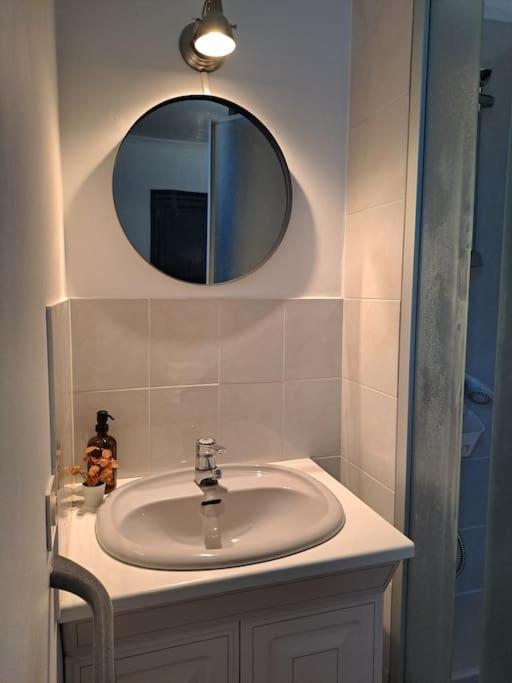 Holiday home Agreable Maison Angevine *